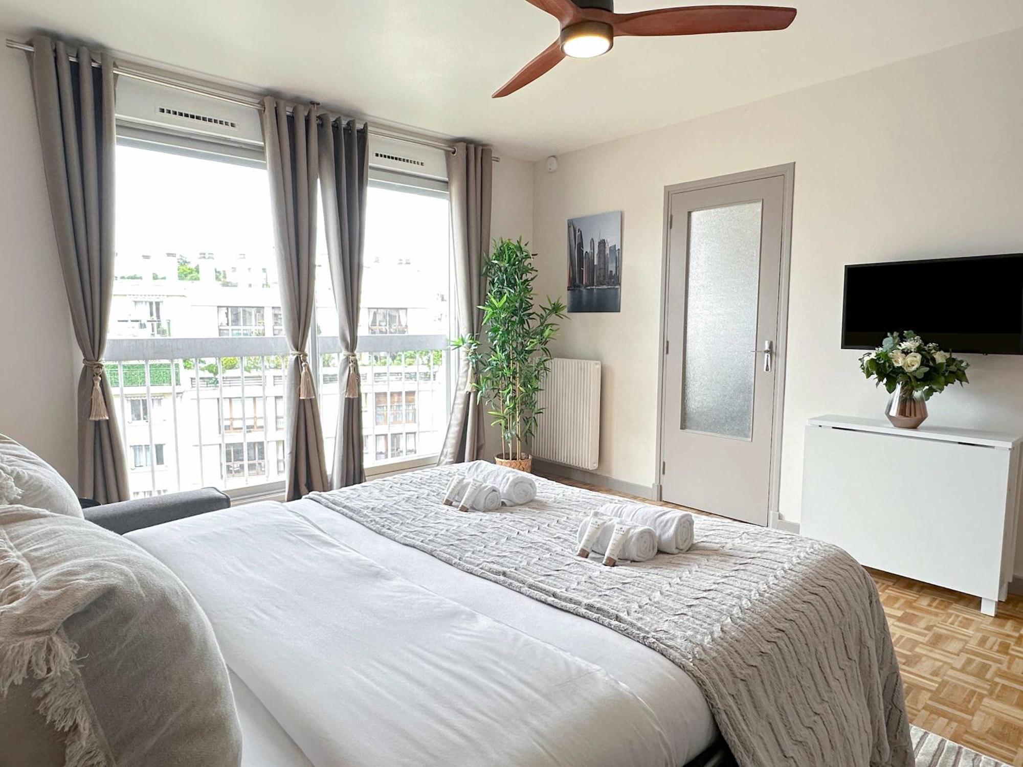 Brand-New Studio With Eiffel Tower View Париж Екстер'єр фото